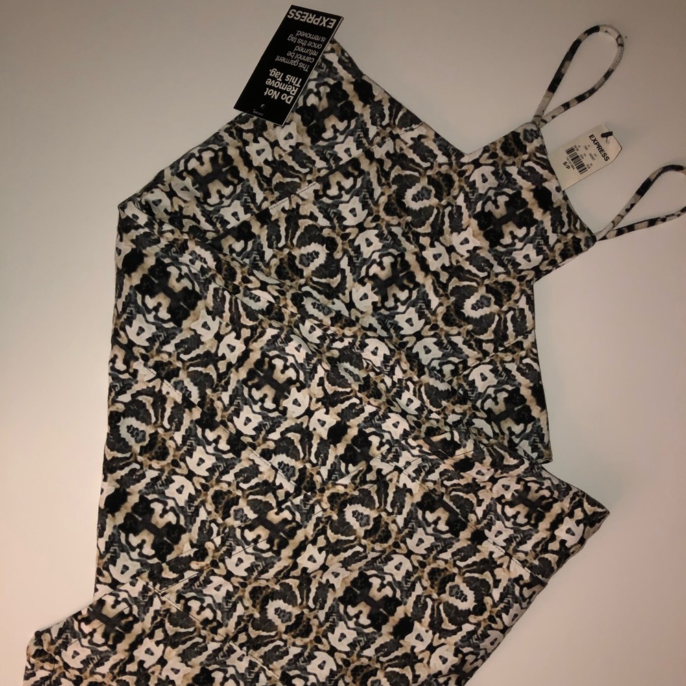 Body dress-symmetrical hem